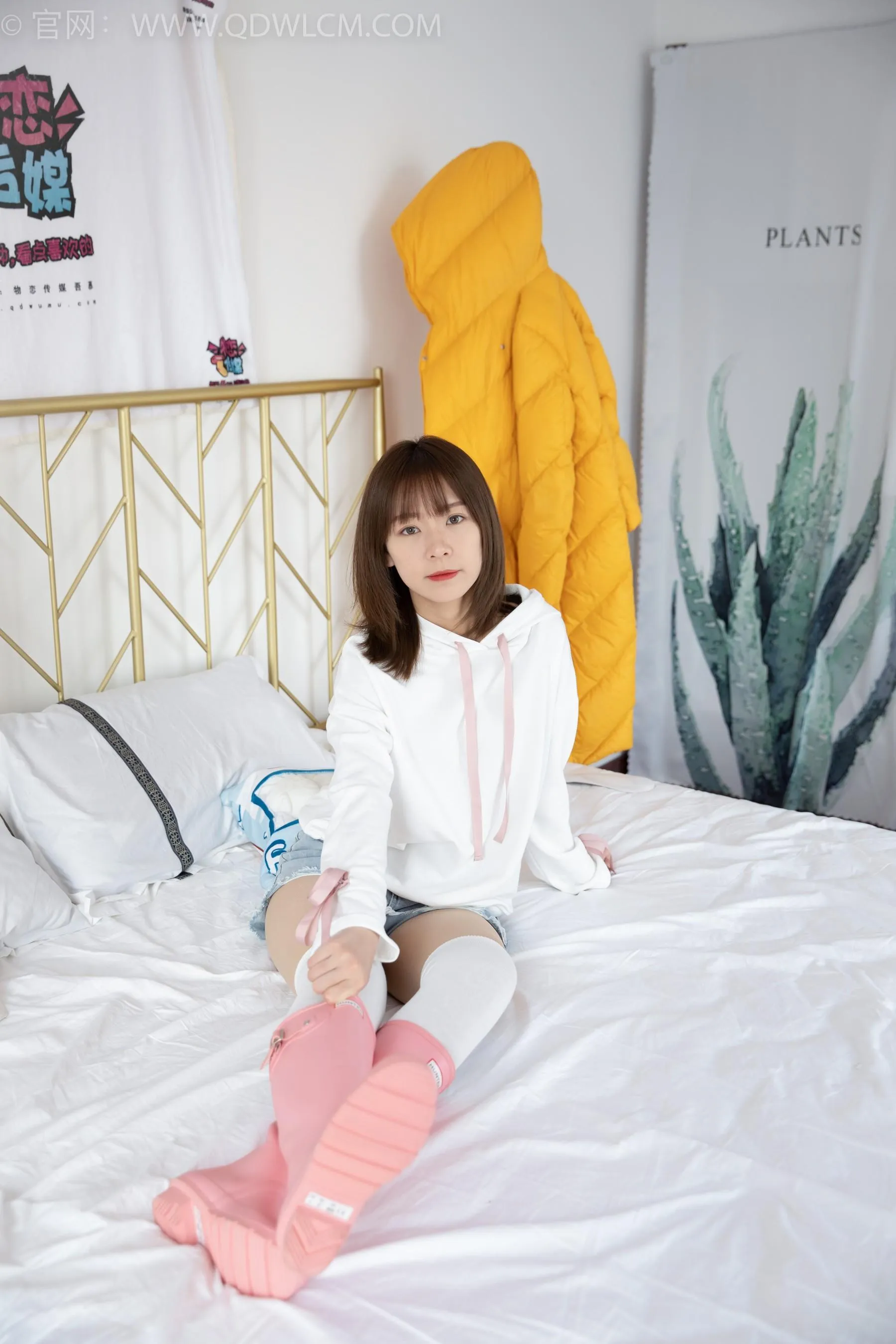 物恋传媒 NO.1509 婷婷-黑色的花 [162P]插图1